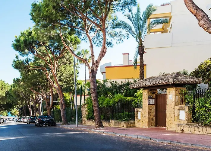 Rentandhomes Luxury Apartmán