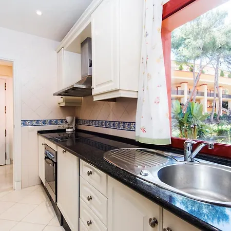 Rentandhomes Luxury * Marbella