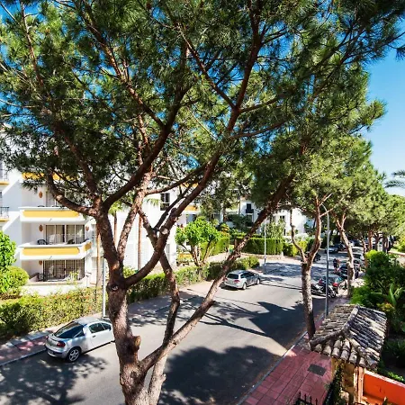 Rentandhomes Luxury Lejlighed Marbella