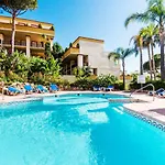 Rentandhomes Luxury Apartment Marbella