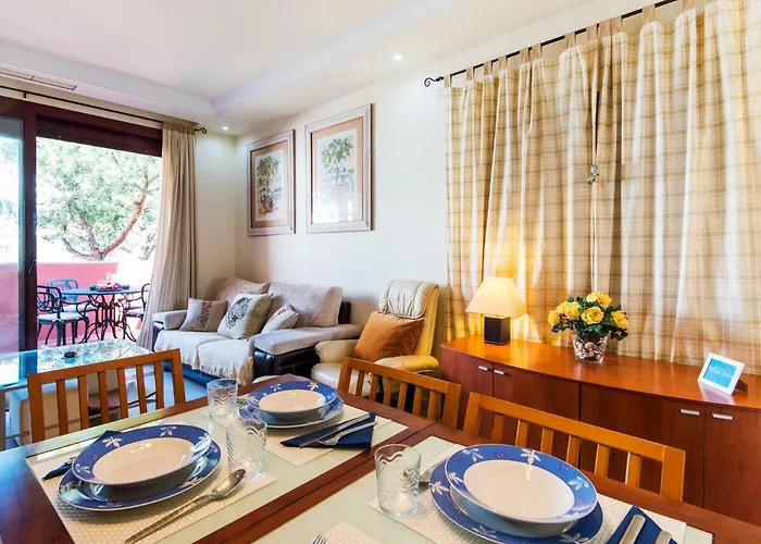 Διαμέρισμα Rentandhomes Luxury *