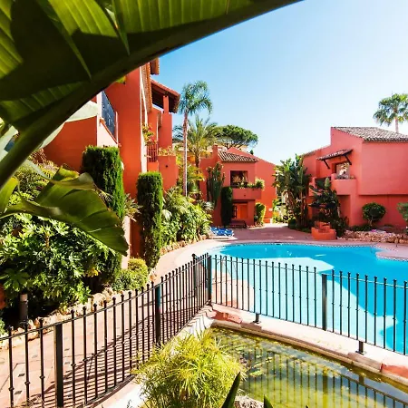 Rentandhomes Luxury Marbellac