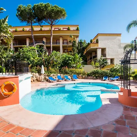 Rentandhomes Luxury *